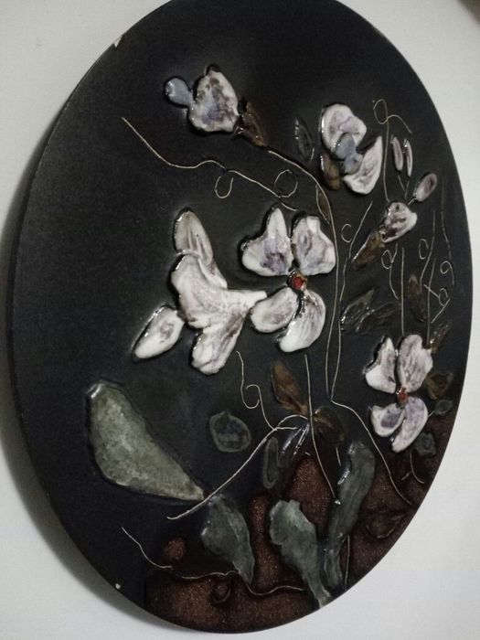 Aplica   de perete ,  bazorelief  diametru  de 28cm , decor deosebit