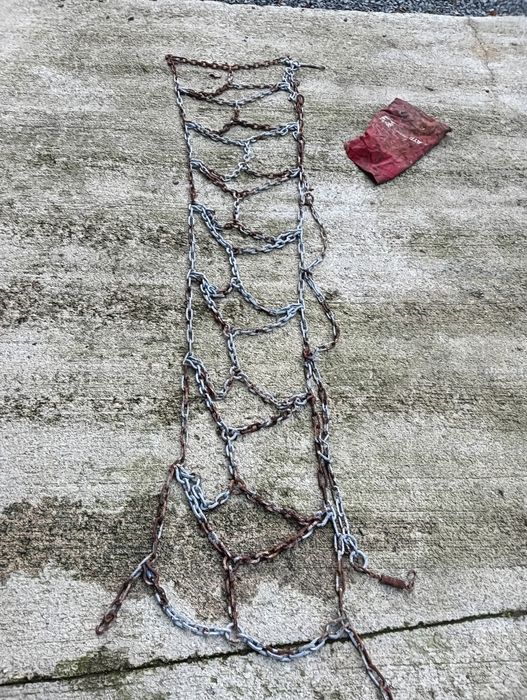 Vând lanțuri pentru mega 295/65/22,5