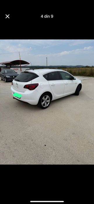 Opel astra J 2011