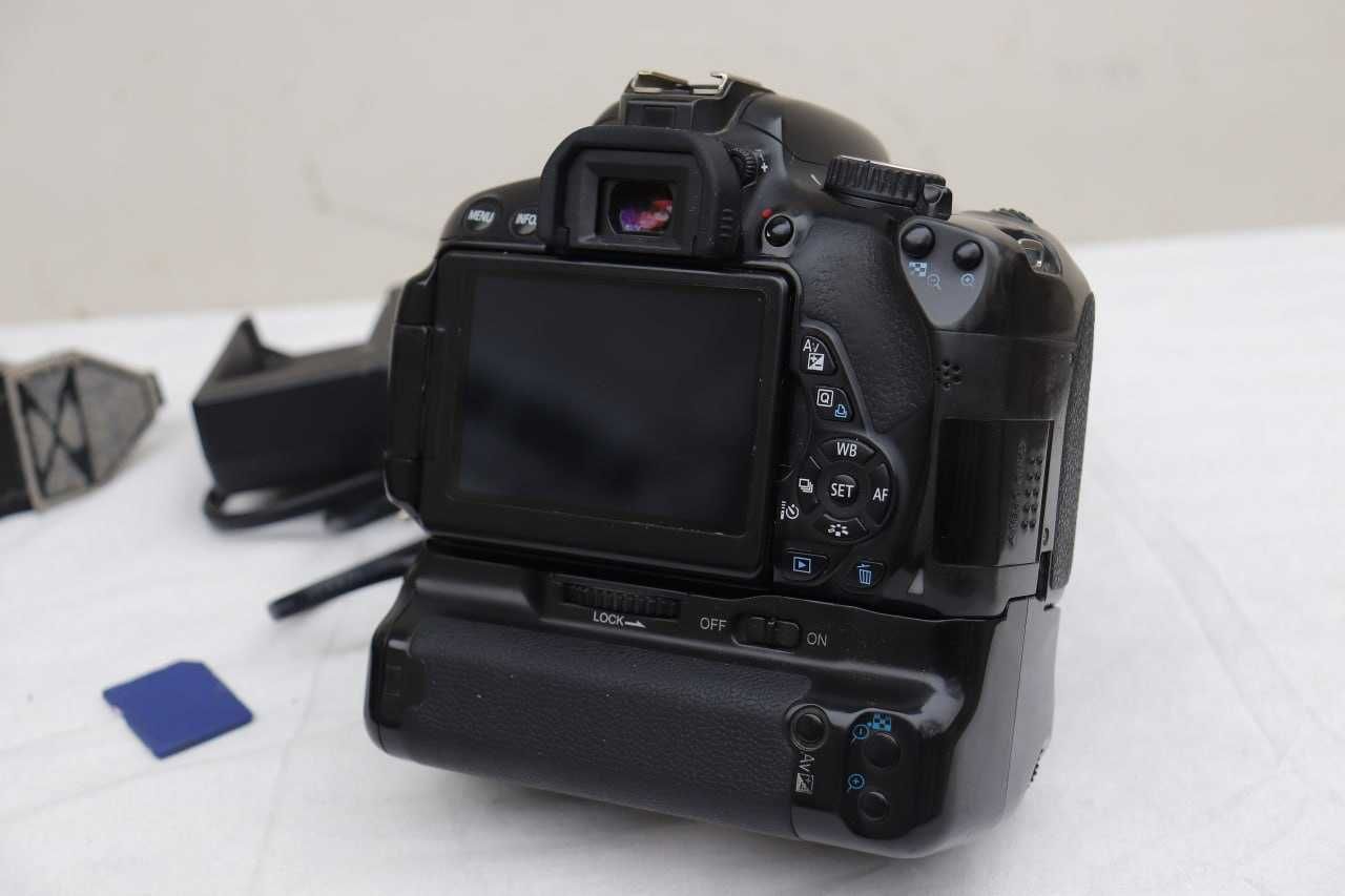 Canon 650d komplektlari bor yn560 iii 
 spishka
