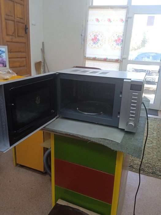 Продам микроволновку AVA