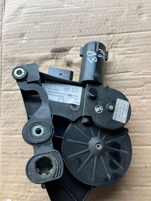 Motoras deschidere portbagaj Audi A8 D4