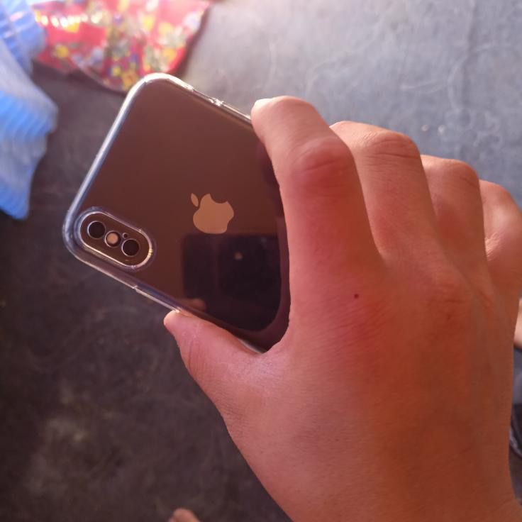 Iphone x sotiladi obmen yoq