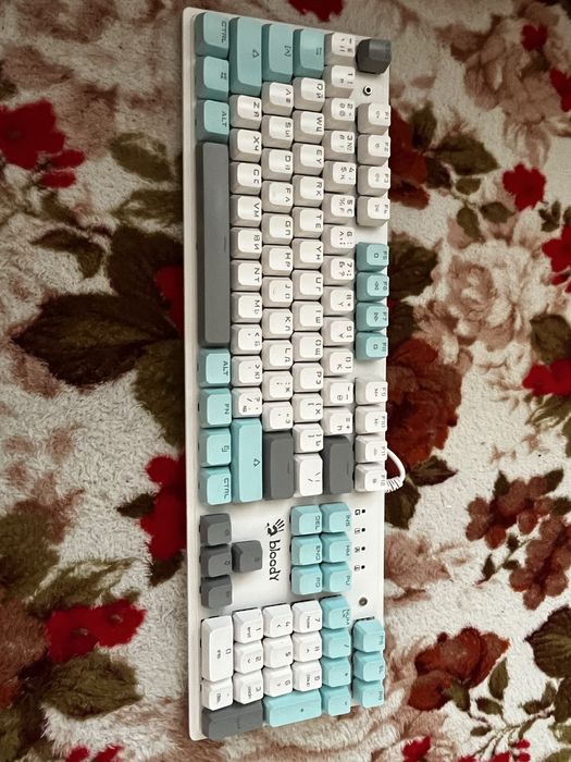 Продам игровую клавиатуру