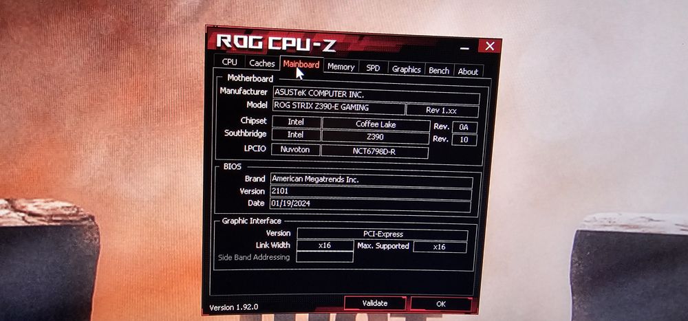 Vând PC i9 9900kf 3090 suprim x