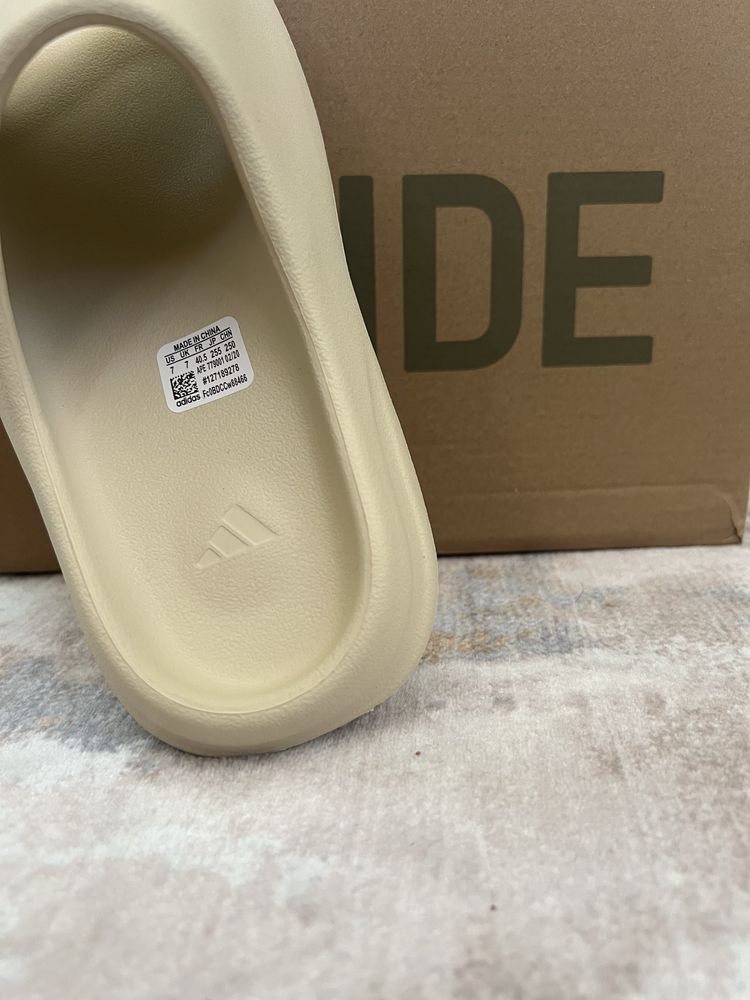 Летни чехли Adidas Yeezy slides (не е nike)
