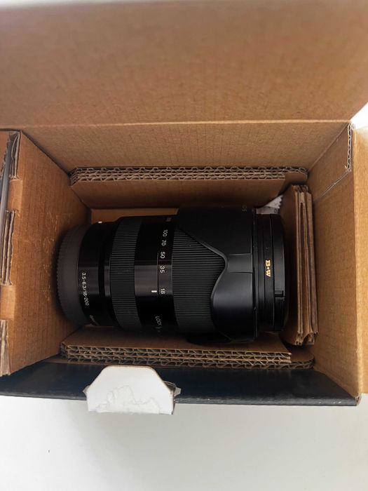 Обектив Sony SEL18200LE E 18 - 200 mm F3.5 - 6.3