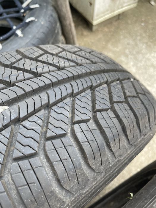 Set 4 cauciucuri iarna + jante 185/65 R15