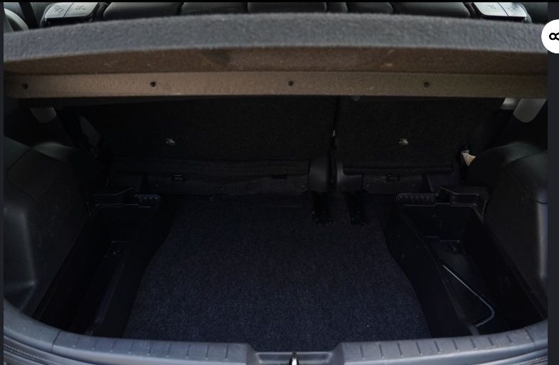 Toyota Yaris II Facelift 1.0 VVTI Echipare LUNA