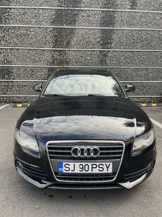 Audi A4.