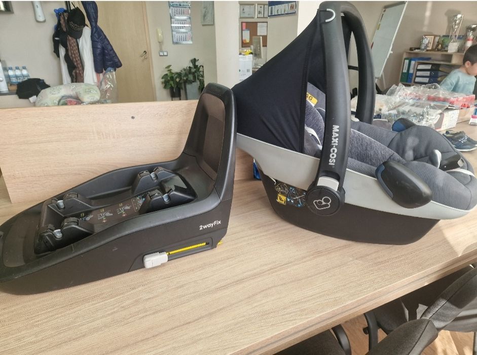 Столче и база MAXI COSI