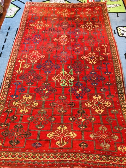 Ковер очень старый