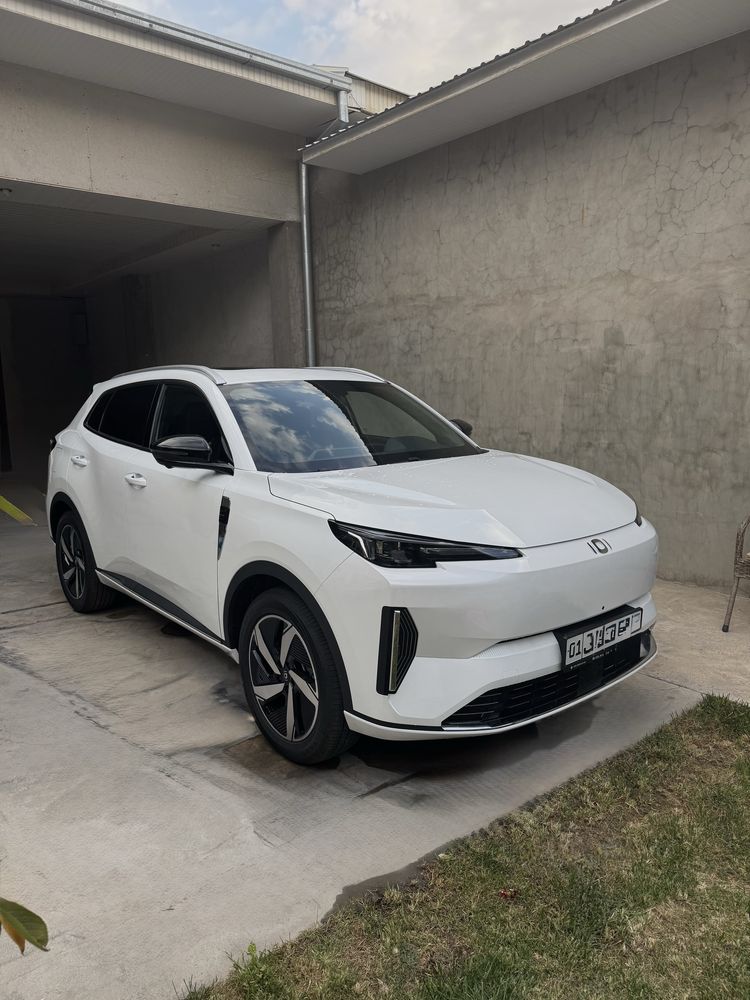 Changan Nevo Q-05 гибрид