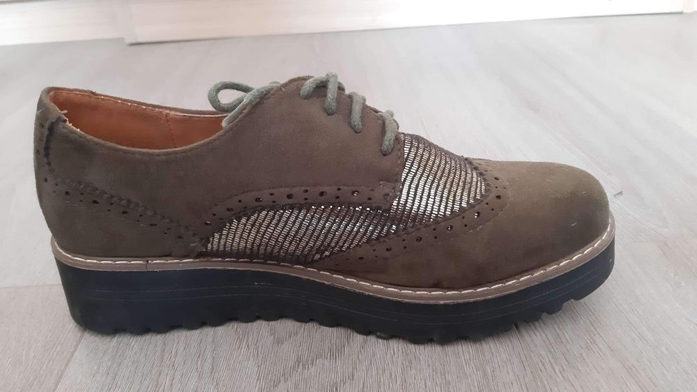 Pantofi - marimea 37