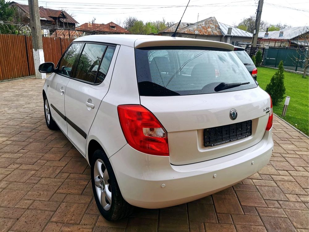 Skoda Fabia 2/ Clima/ 1,6 Mpi/ Jante/ Senzori Park/ Superba