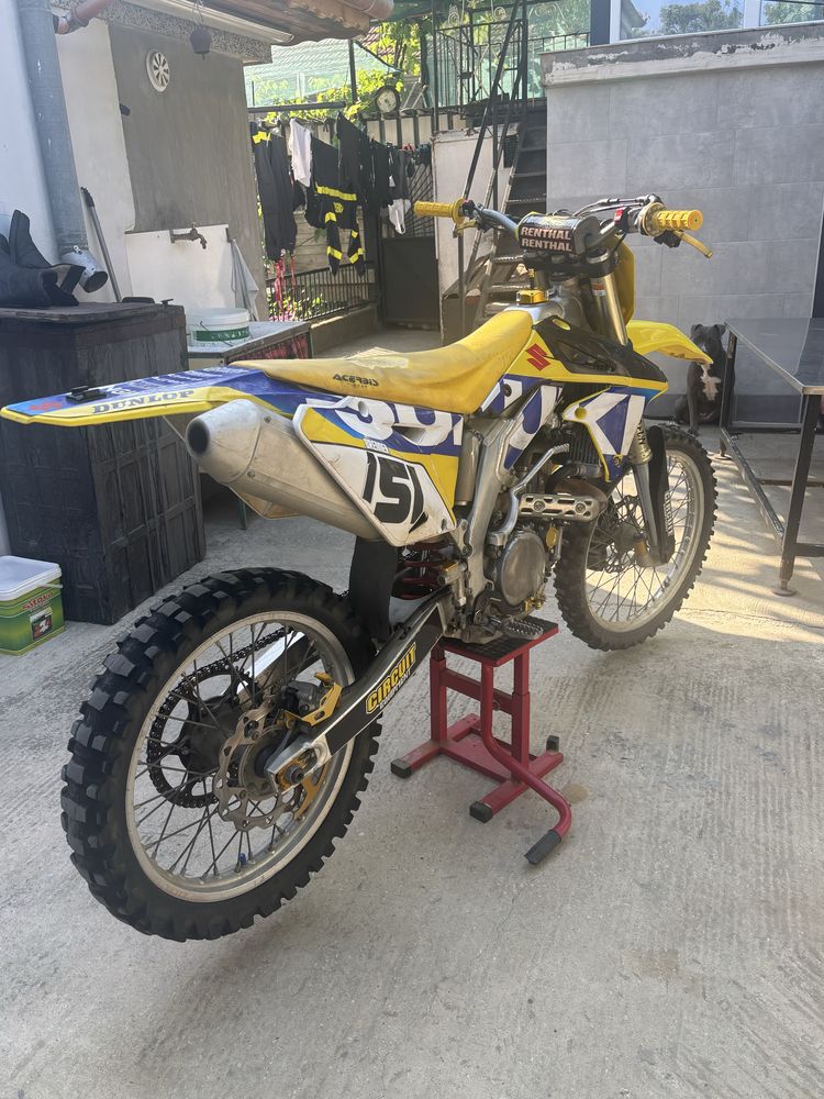 Suzuki rmz450.