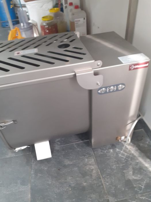 Utilaje carmangerie noi nefolosite