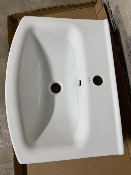 Мивка за баня и "ръкави" за мивка