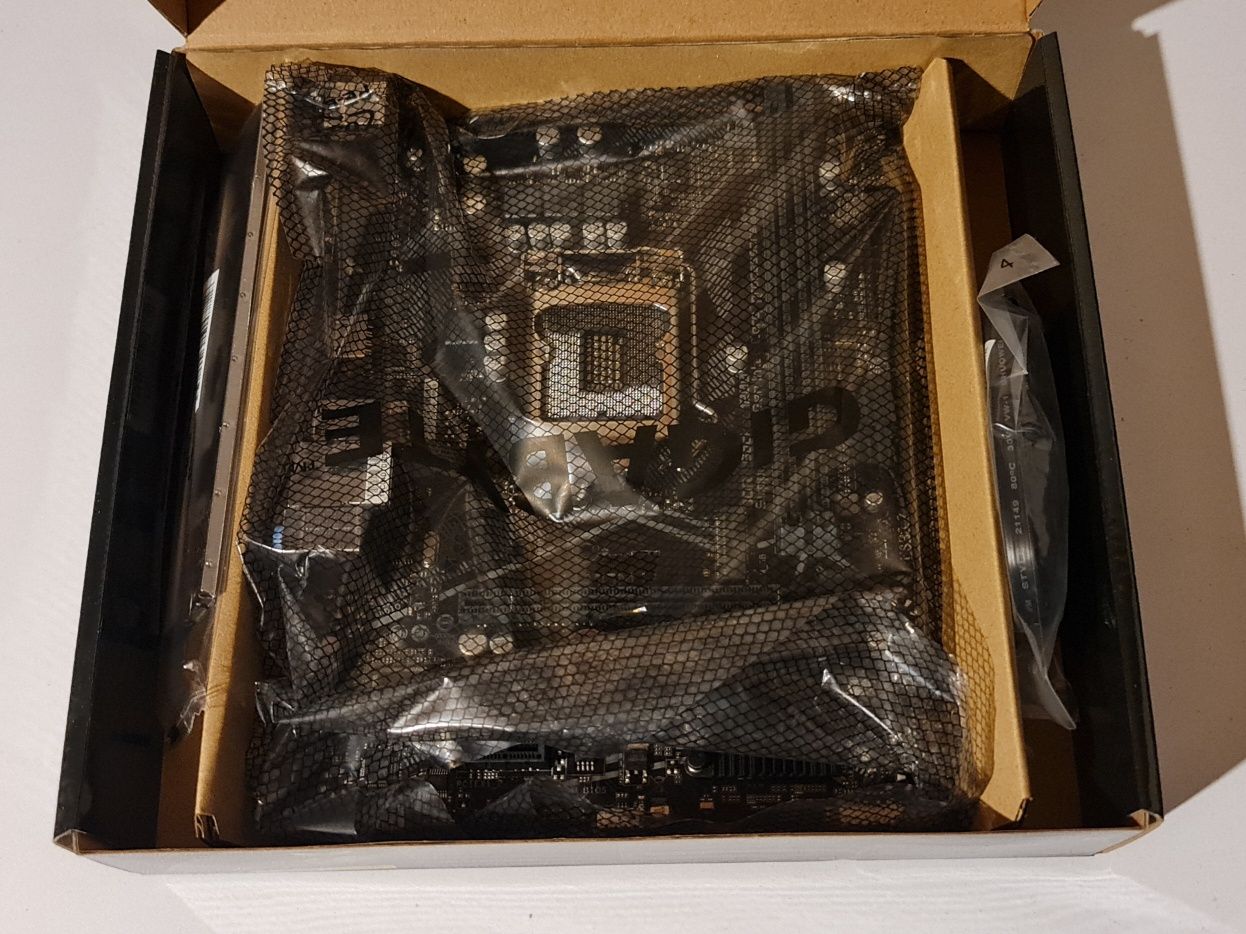 Placa de baza Gigabyte H410M H socket 1200 Full Box