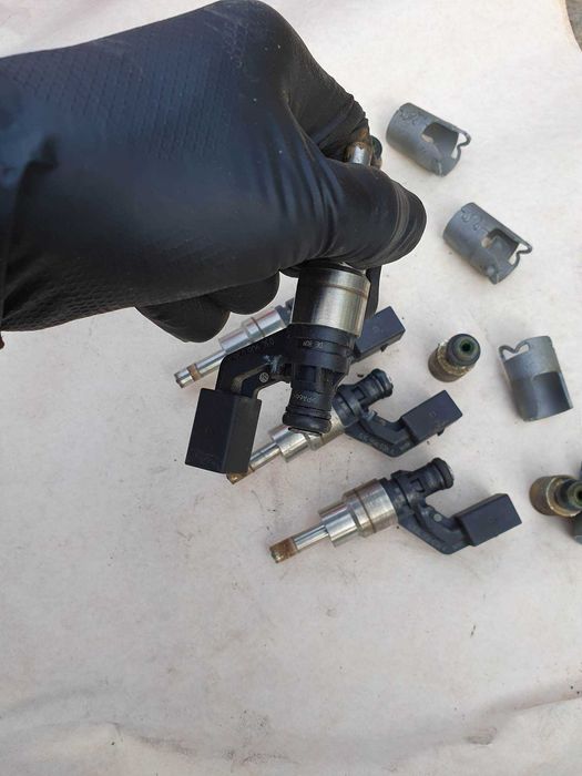 Injectoare vw golf 5 1.4 FSI BKG 1.6 BAG 1.6 BLP BCA BSE BGU