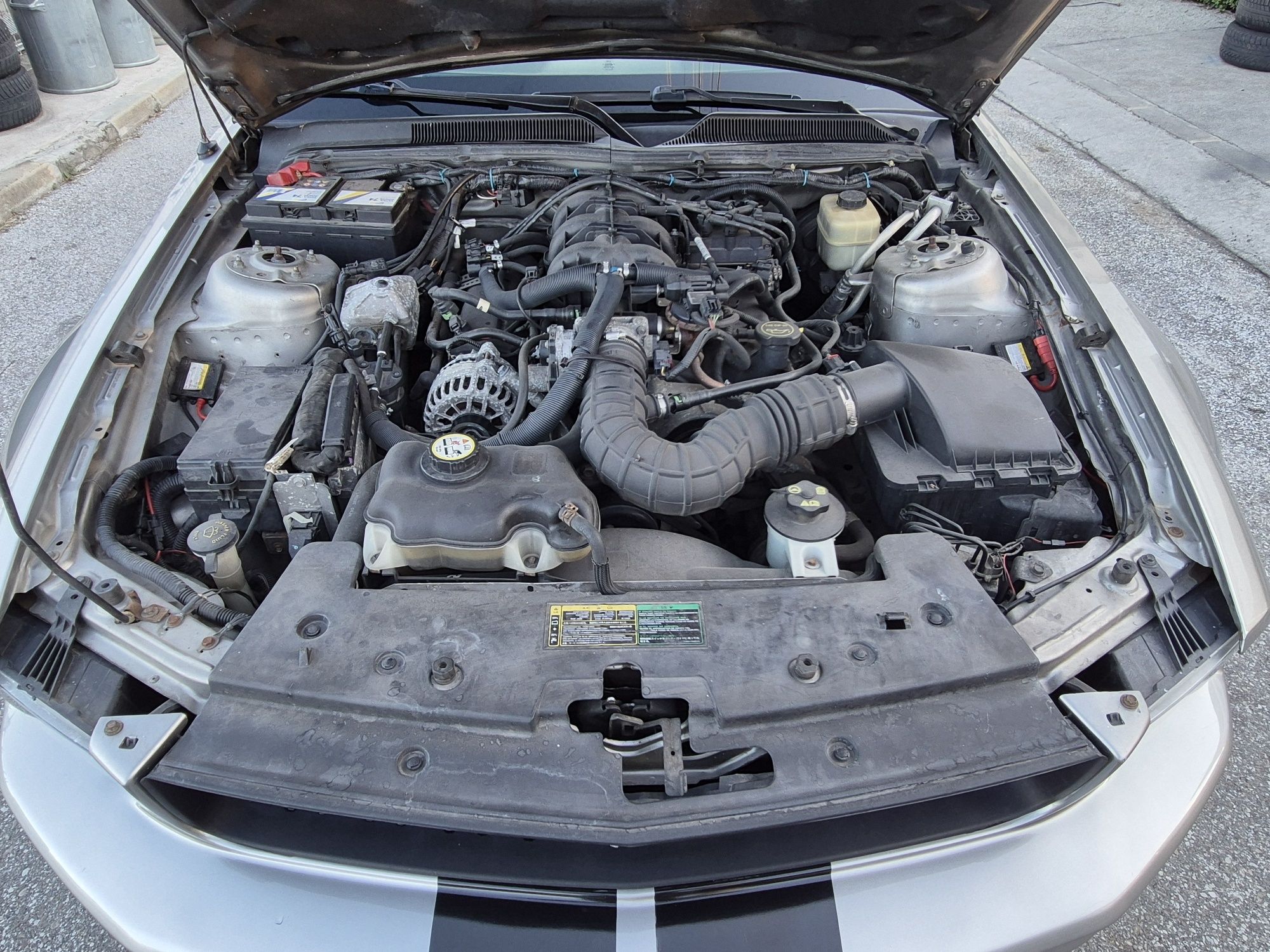 Ford Mustang V6 4000i / бартер /