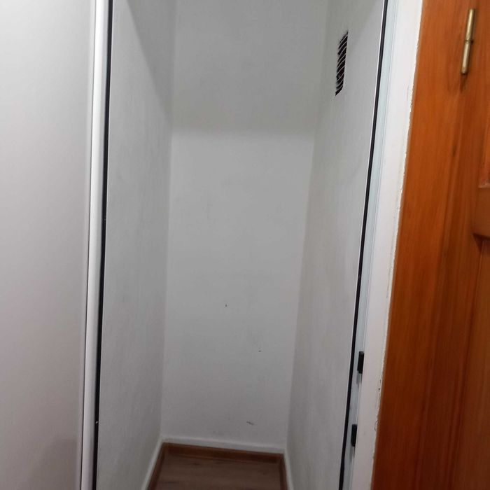 Inchiriez apartament
