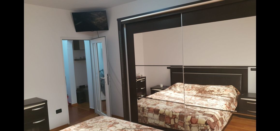 De închiriat apartament 2 camere