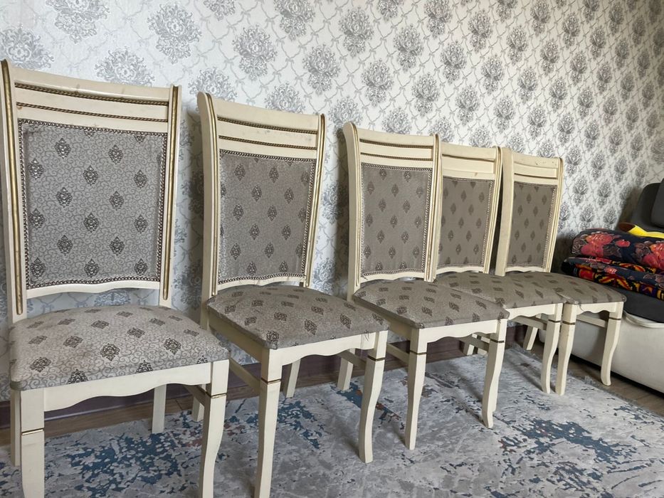 Стол и стулья комплект