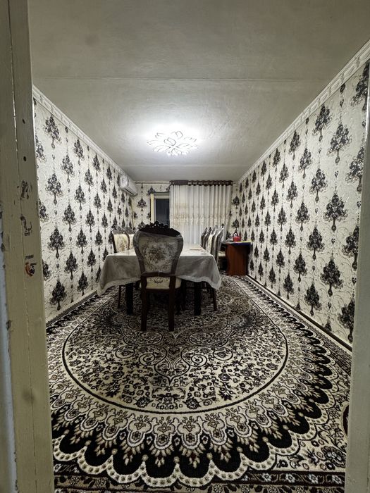 Продается 2 ком с болконом 2 на  6