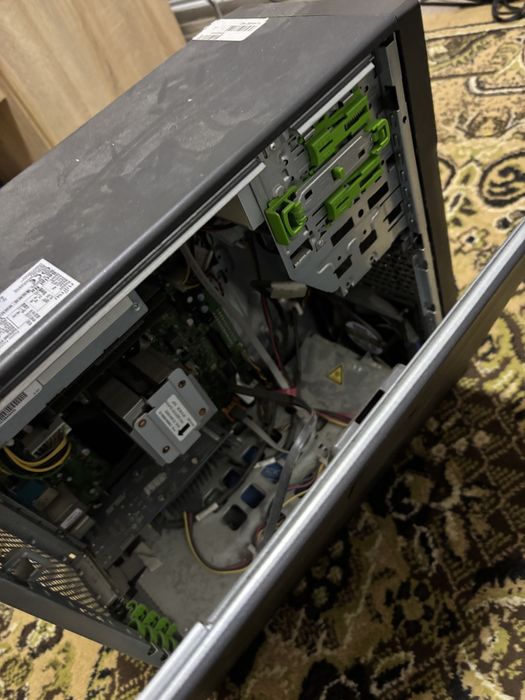 Vand Pc 8RAM  +tastatura