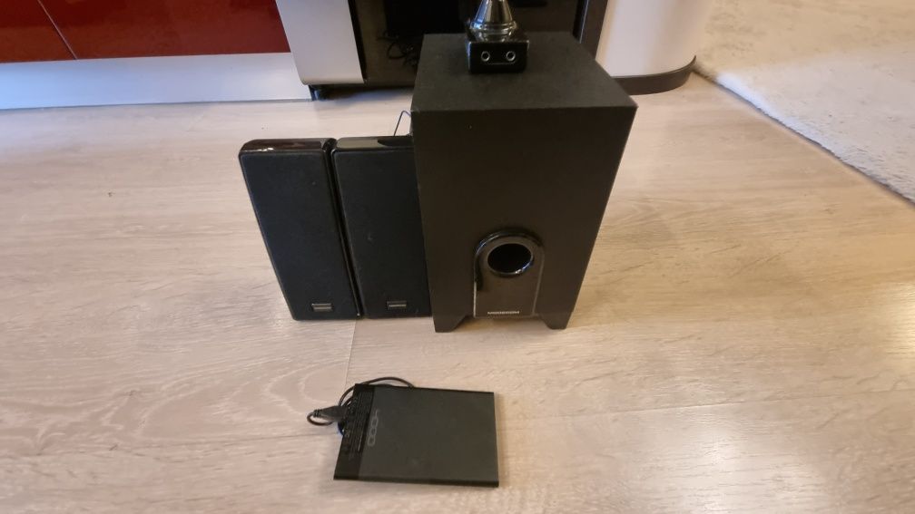 Boxe 2.1  Modecom + bonus Acumulator Extern