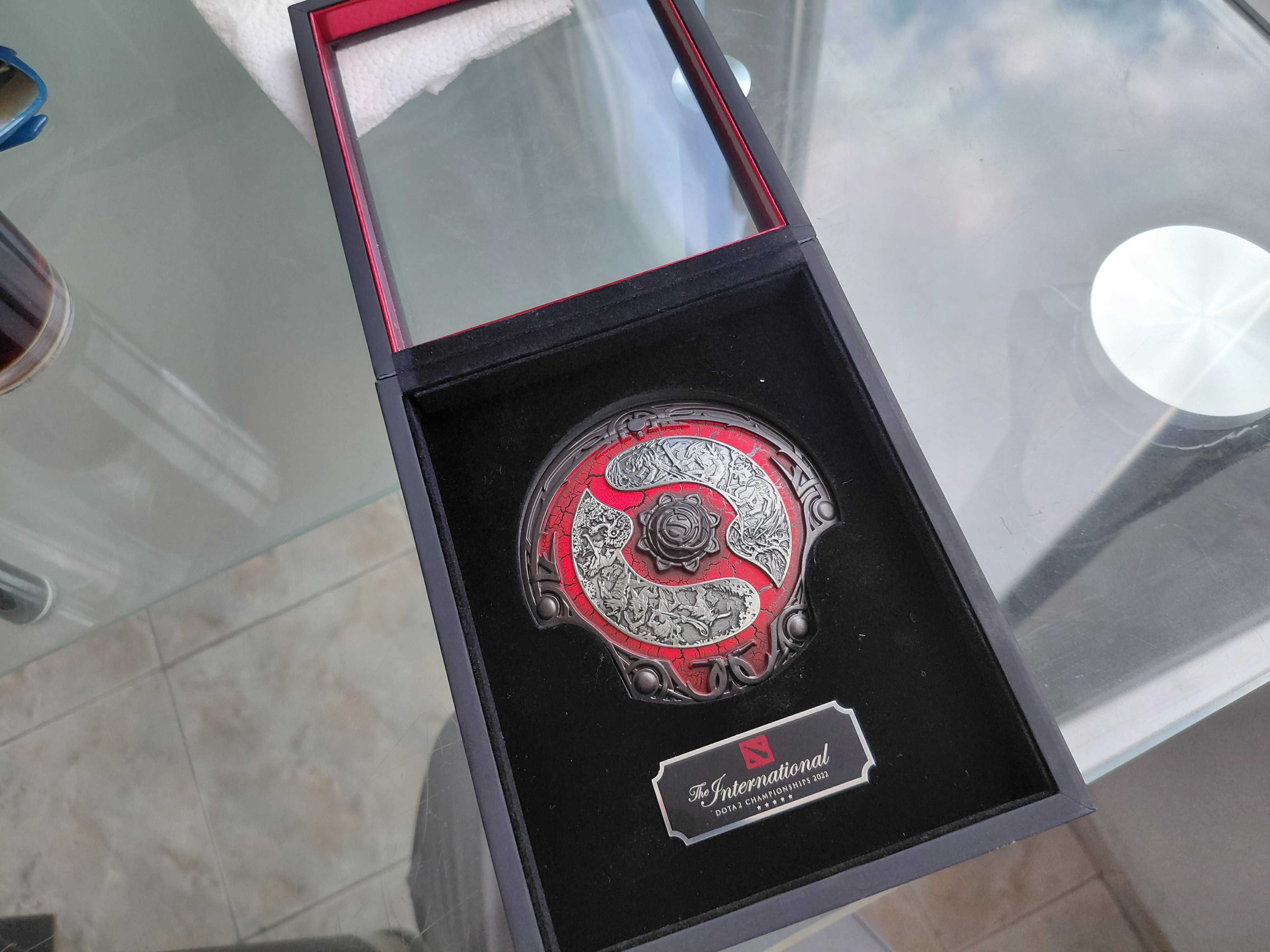 Dota 2 red aegis