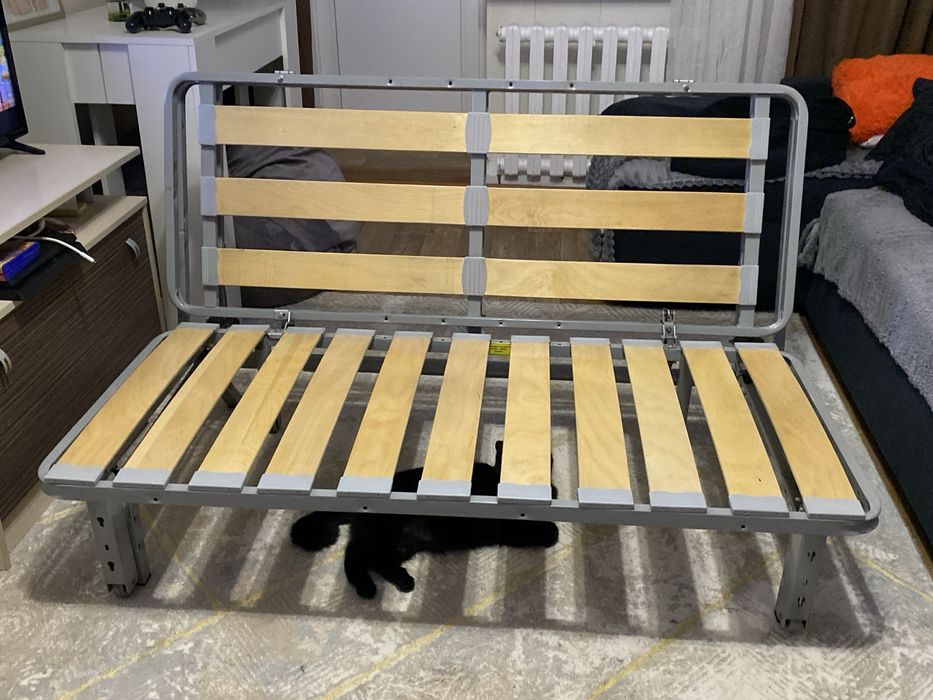 Склодная кровать