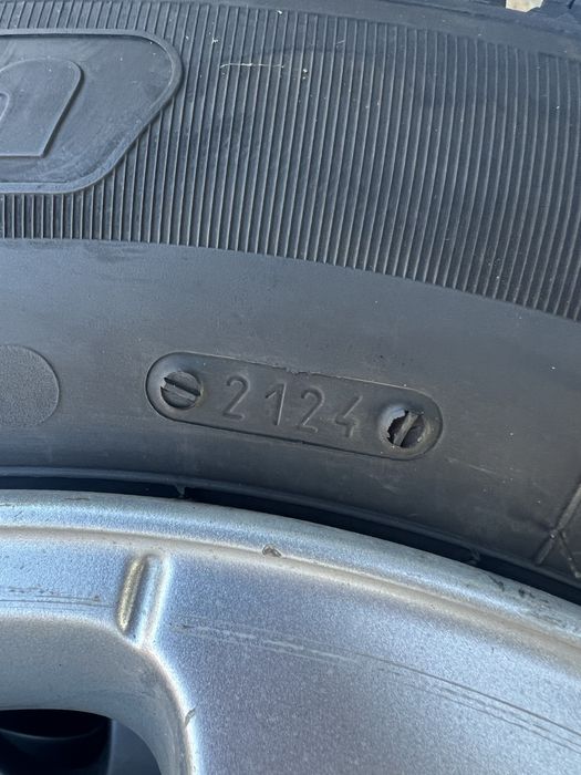 Зимни гуми с джанти 15 пежо