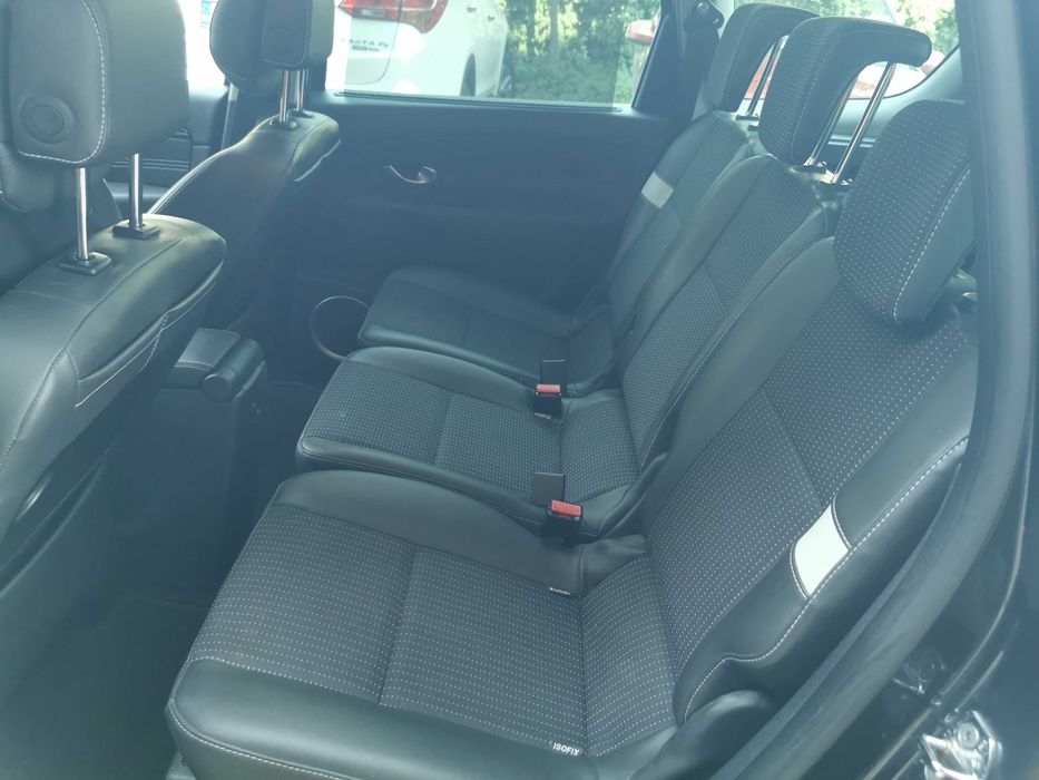Vând Renault Grand Scenic 1.9 dci 2011