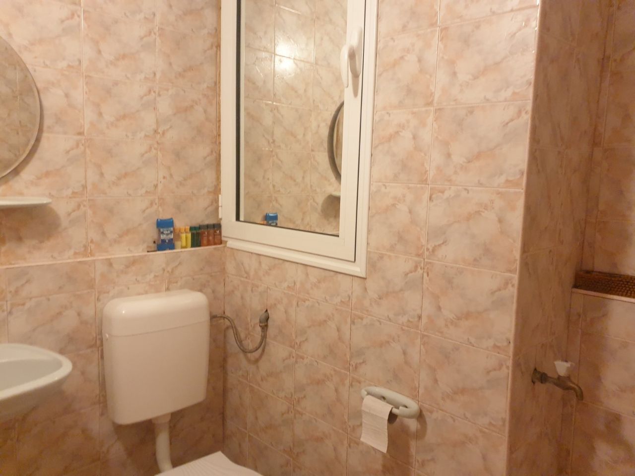 Продава се Тристаен апартамент в Пазарджик, Окръжна болница - 81 кв.м за 939 €/кв.м - Снимка #8