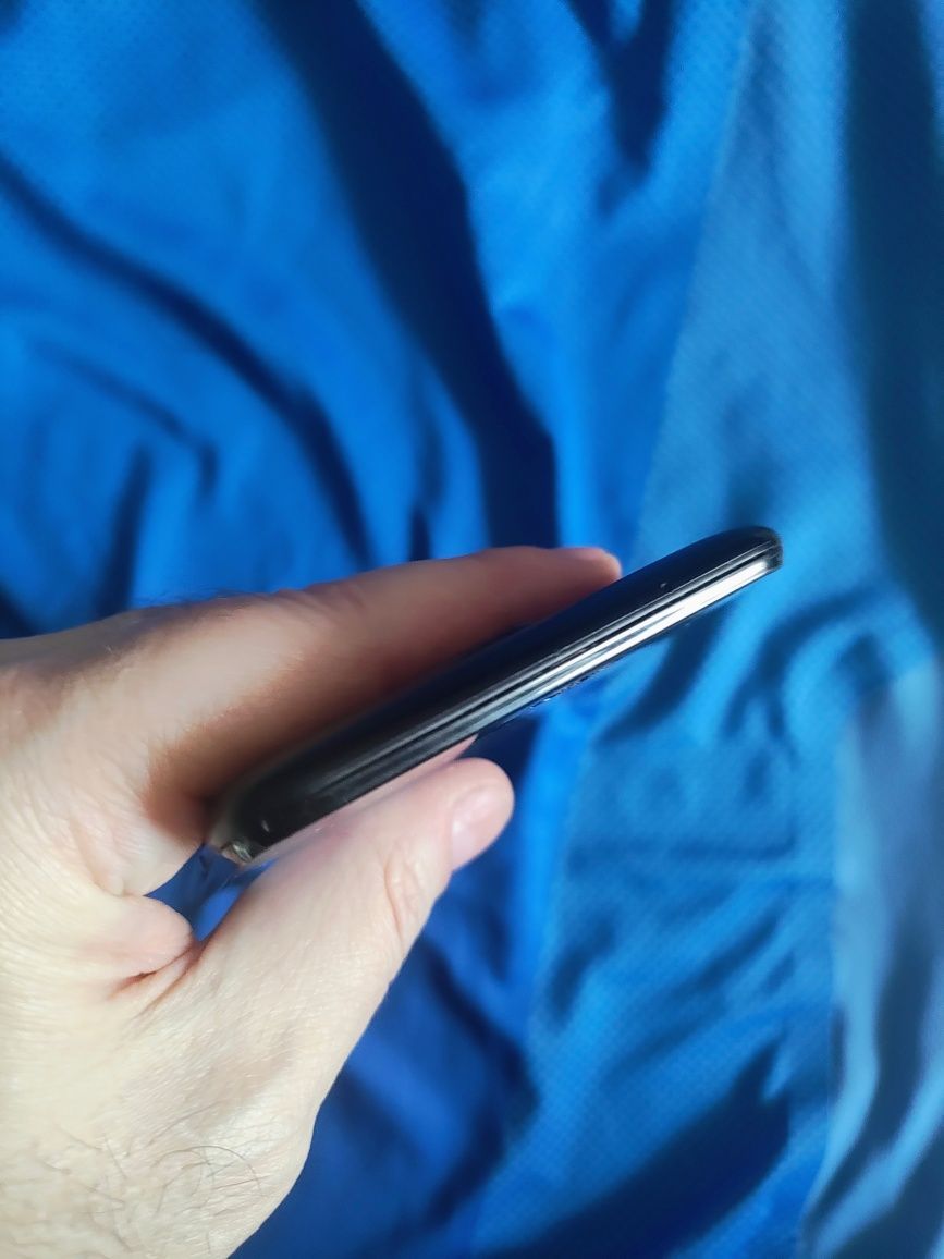 Smartphone LG K4 ( decodat, limba română)