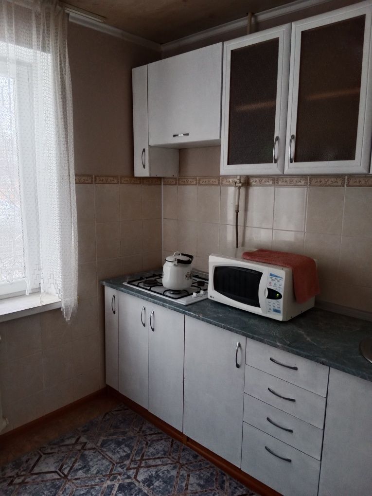 Аренда 1к,кв, 8 микрорайон, красный крест.