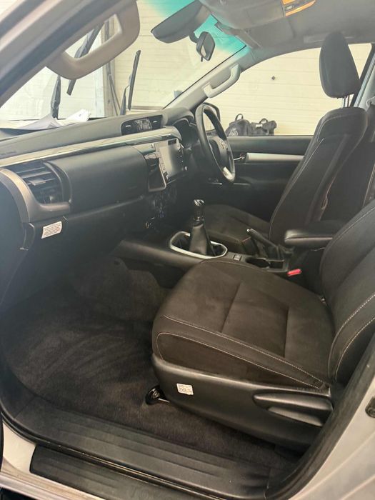 Curatare si ingenizare tapiteri auto