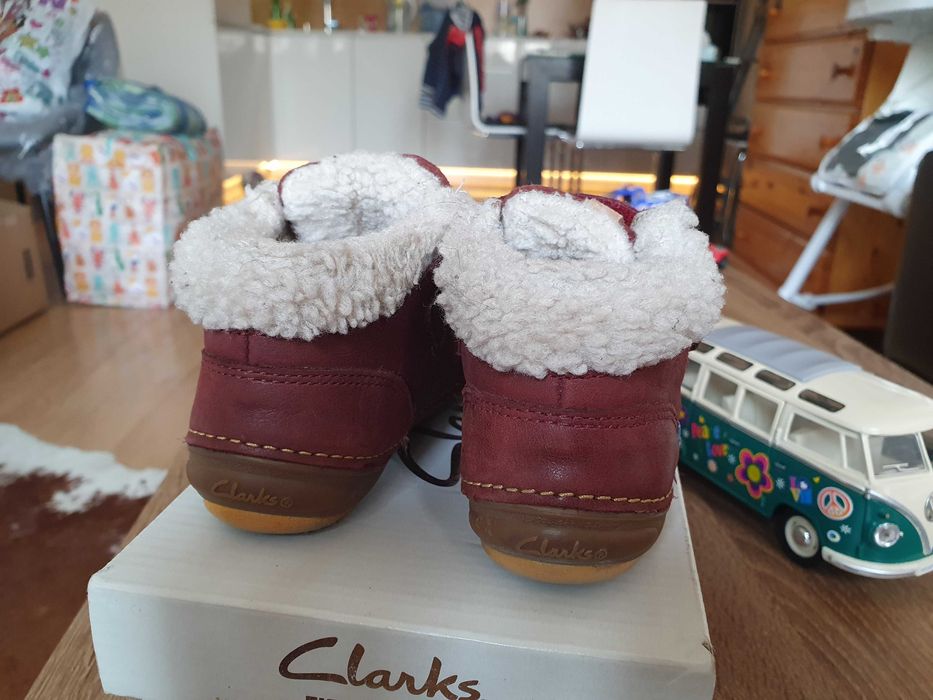 Детски обувки clarks 22 номер