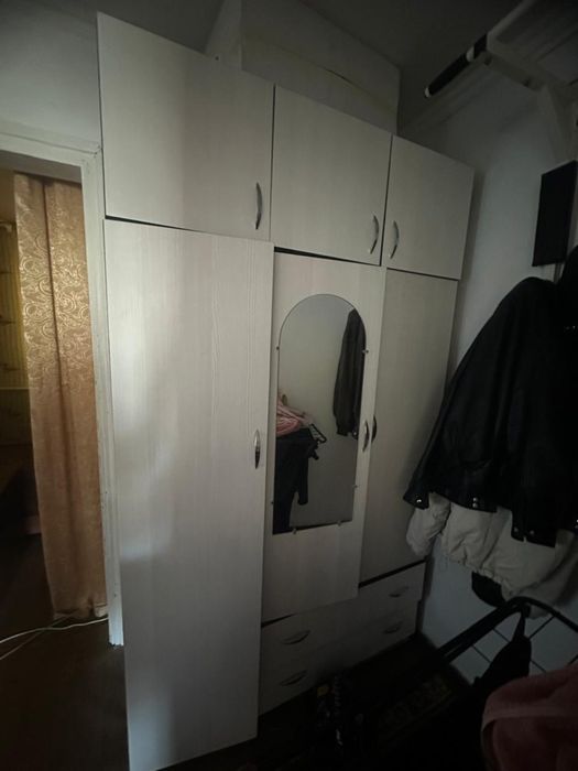 Продам шкаф трехдверный