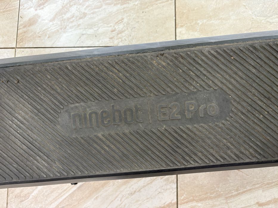 Тротинетка Ninebot E2 Pro