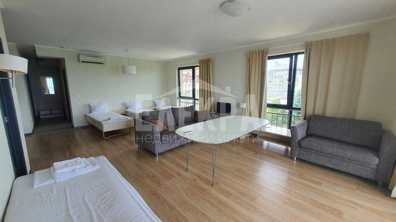 Продава се Четиристаен апартамент в Бяла - 180 кв.м за 834 €/кв.м - Снимка #5