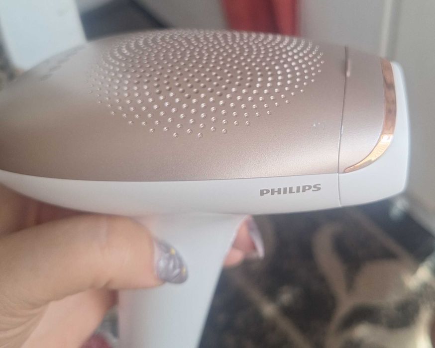 Фотоепилатор Philips Lumea BRI922/00 като нов