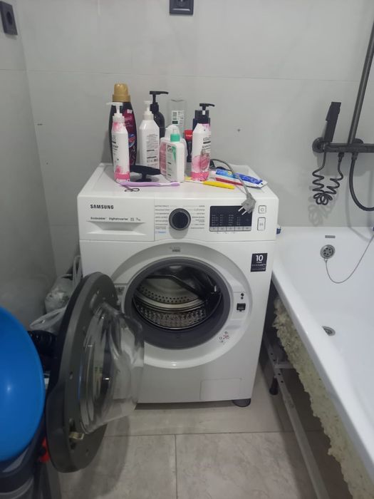 Продам стиральную машину