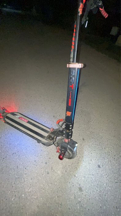 Electric scooter