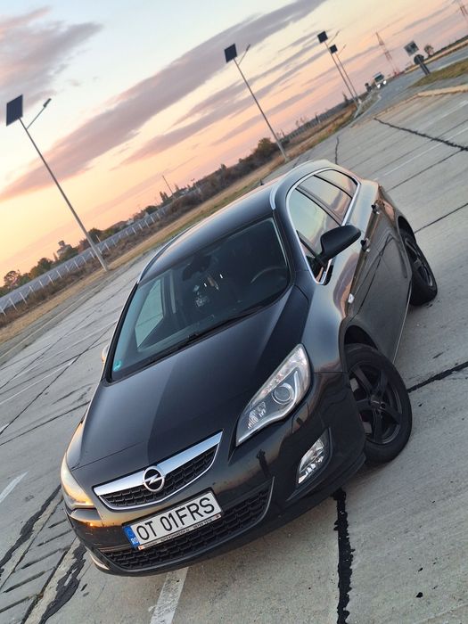 Vând Opel Astra sport tourer