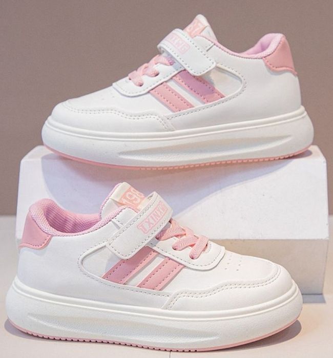 Кроссовка новая,  размер 35