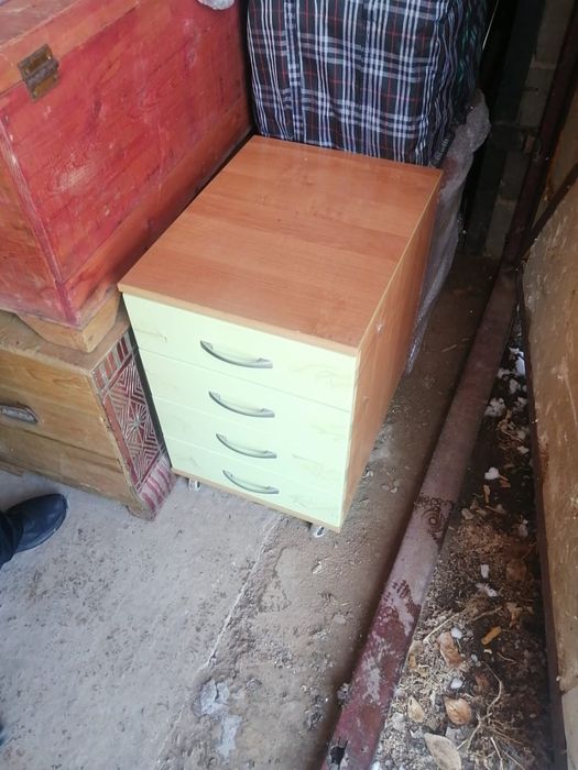 Продам тумбу за 10.000
