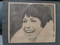 Стара снимка с автограф на Примата Лили Иванова от младежките и години
